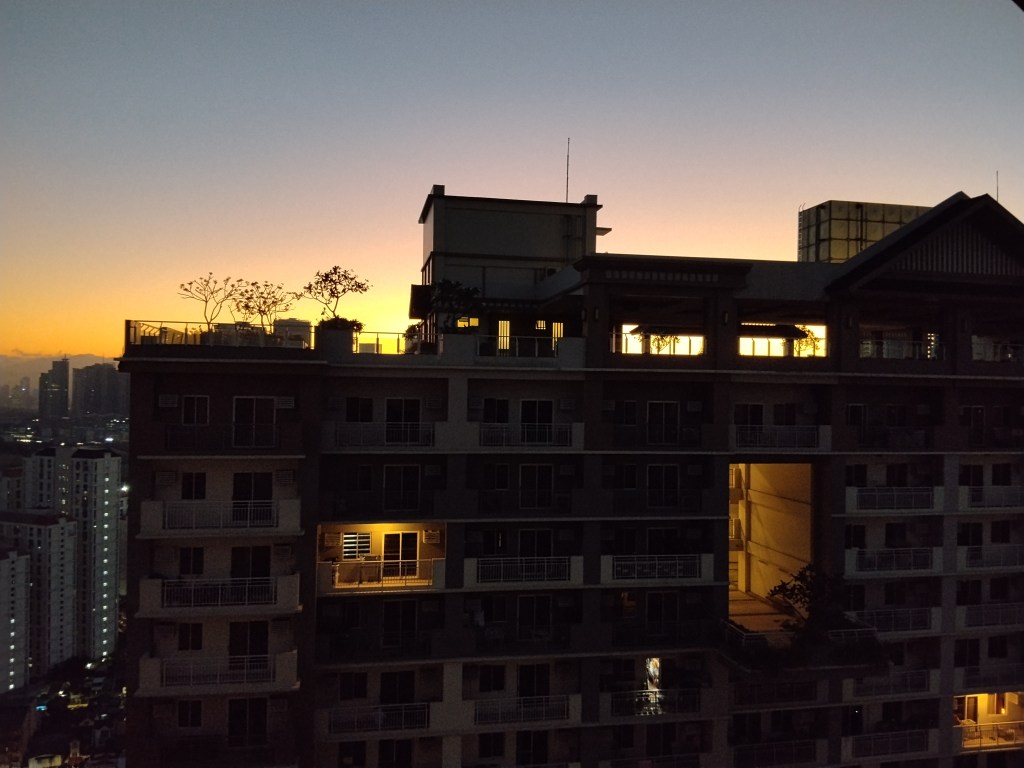 Dark silhouette's agains the sunlight makes things feel sentimental.